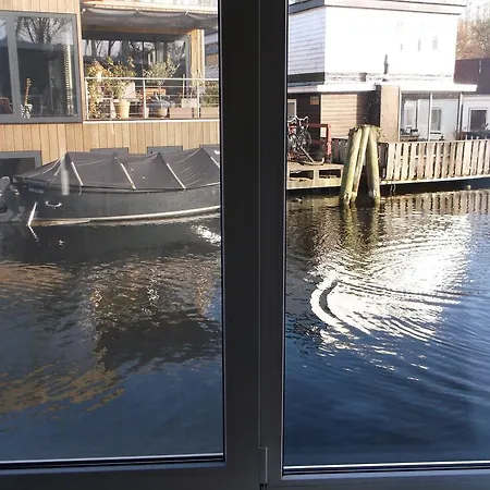 Bed & Breakfast Houseboat Gezina *
