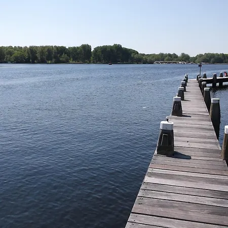 לינה וארוחת בוקר Houseboat Gezina אמסטרדם